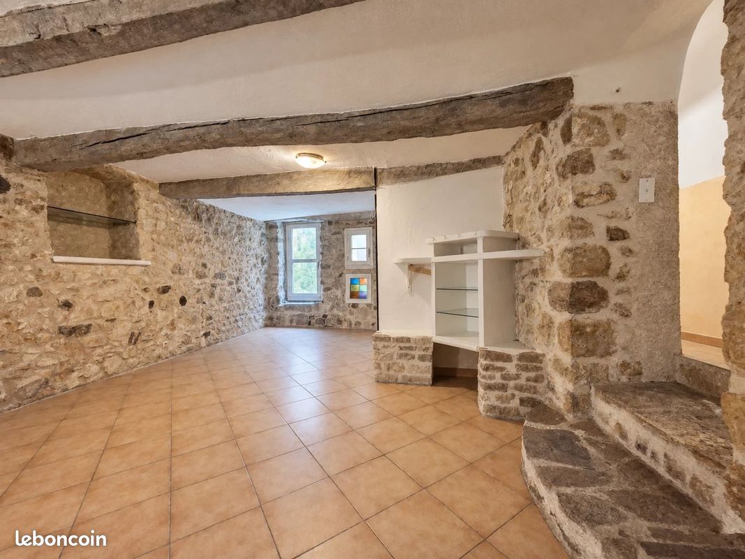 Maison 4 pièces 103 m² · à Gilette · 103 m² · 335 000 €