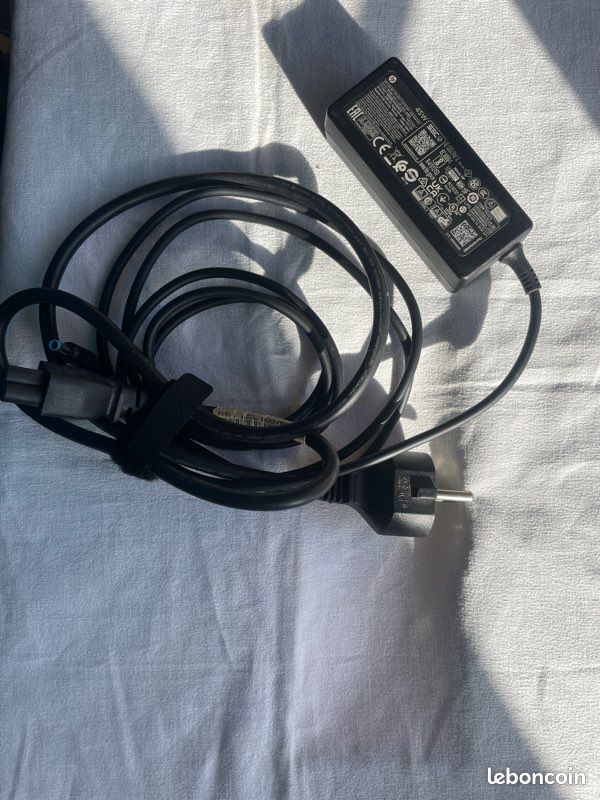 Chargeur/alimentation D'occasion Pour Ordinateur Portable HP 15s-eq1033nf