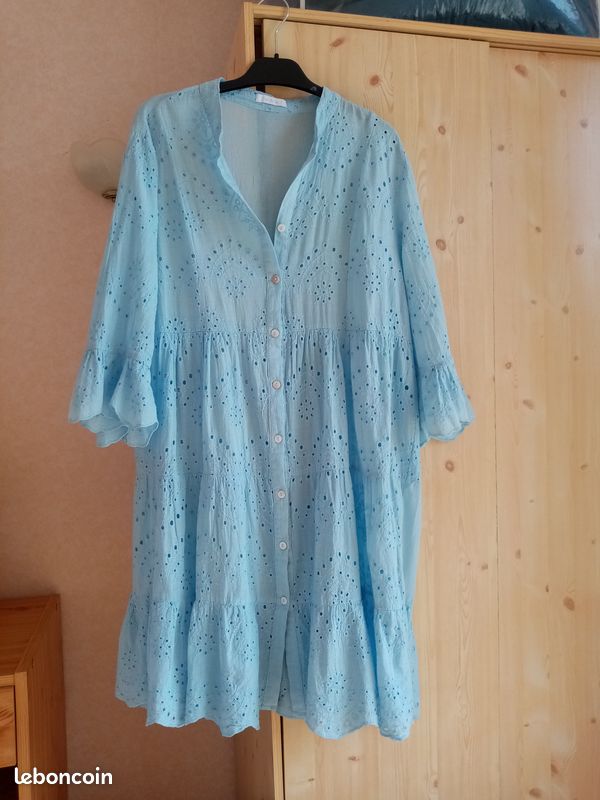 Robe en dentelle (image 1)