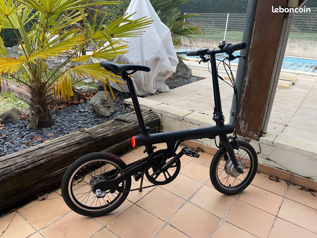 Velo electrique pliant xiaomi mi smart parfait etat avec facture