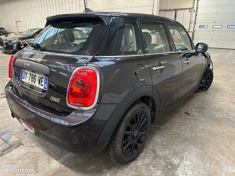 Mini Cooper Marylebone 1.2 102ch 5P de 2016 avec 94 812 kms (image 2)