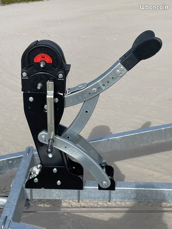 Support de treuil 600 mm pour remorque de bateau – Remorqueshop