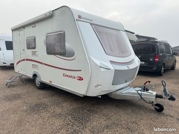 CAMPING CAR - Cevennes Caravanes : vente de caravanes et camping-cars neufs  ou d'occasion à Cardet dans le Gard