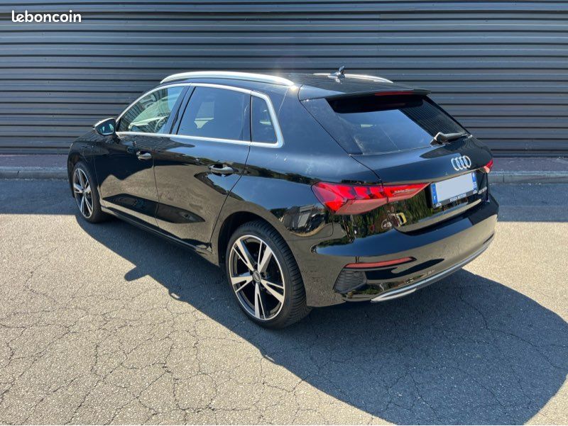 AUDI A3 40 TFSIe 204 S-line Hybrid - Suivi Audi - Matrix Led- Camera - Hayon & Sièges électriques - Lumière d’ambiance - ACC - Keyless - Angles mort - 45 Sline (image 3)