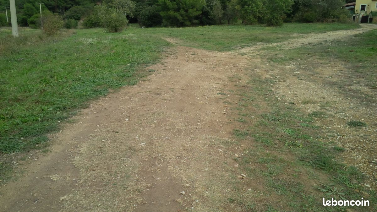 Terrain 400m² hors lotissement · à Fos-sur-Mer · 140 000 €