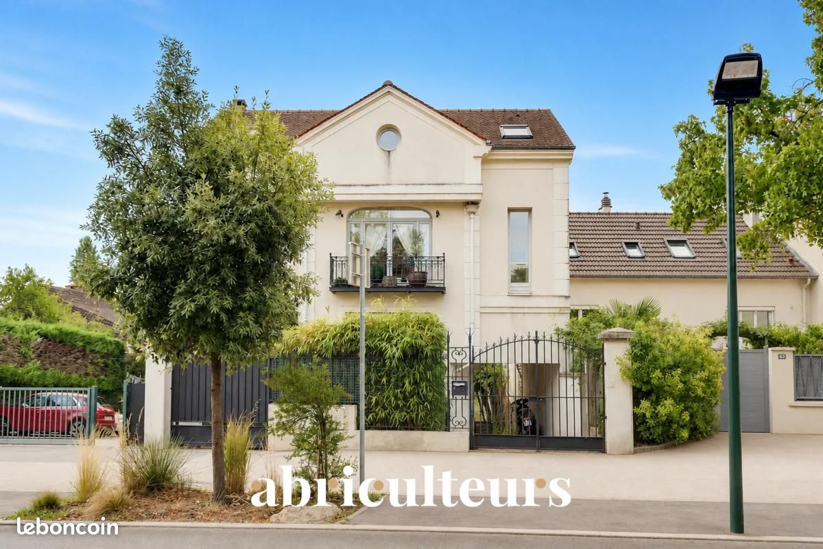 Maison 5 pièces 135 m² · à Garches · 135 m² · 1 290 000 €