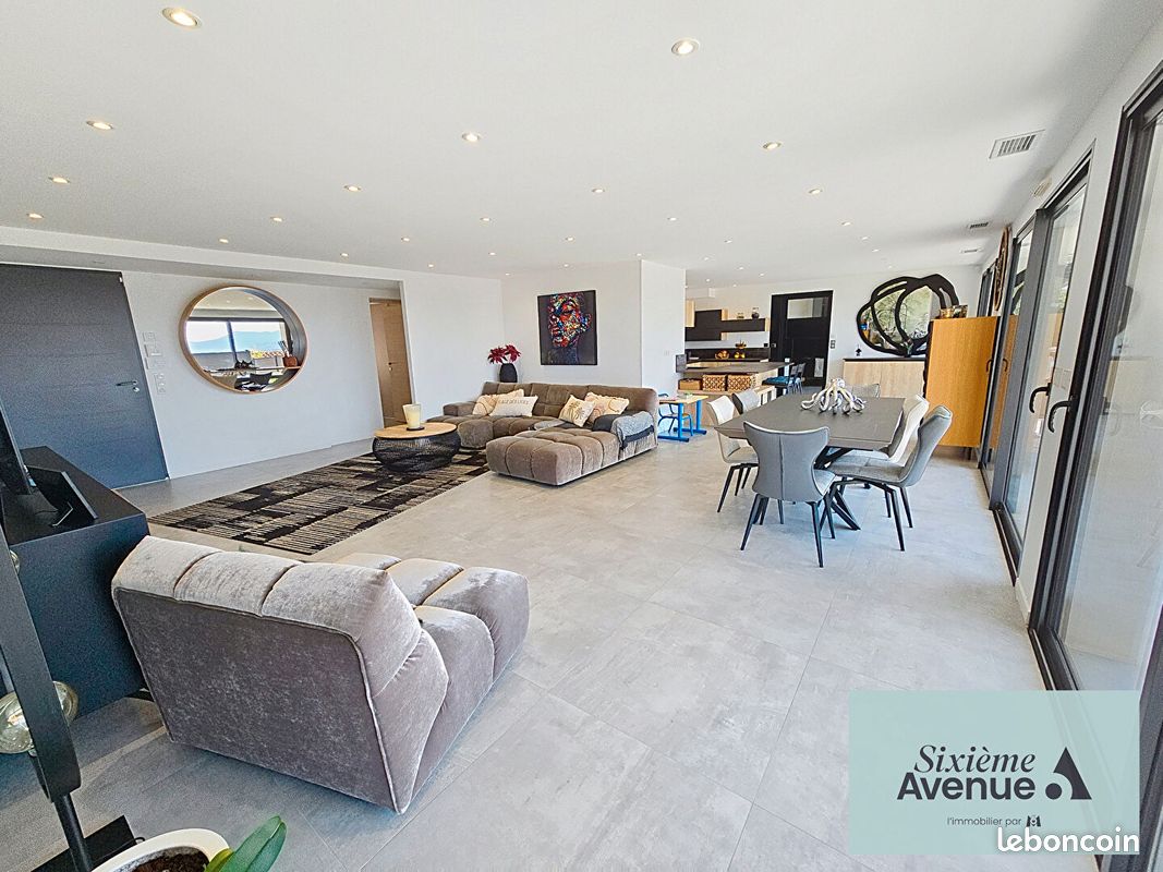 Appartement 6 pièces 130 m² · à Sanary-sur-Mer · 130 m² · 1 600 000 €
