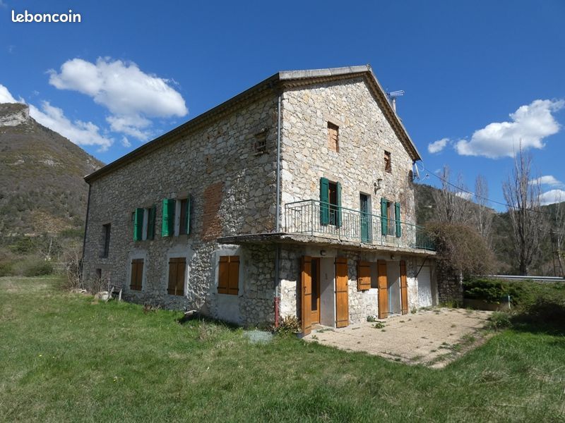 Maison 6 pièces 147 m² · à Aspres-sur-Buëch · 147 m² · 144 000 €