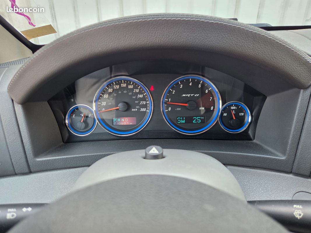 Jeep grand cherokee 6.1 hemi 425 ch awd srt8 bva (image 29)