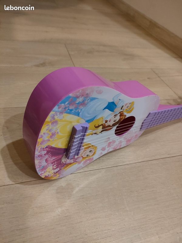 Guitare enfant Princesses Disney (image 4)