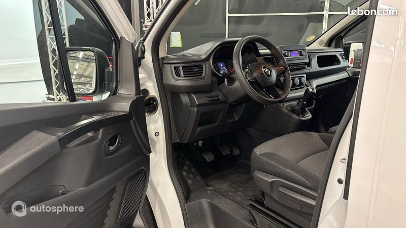 Renault Trafic Véhicule utilitaire ou Société L1H1 3T 2.0 Blue dCi 130ch Confort (image 16)
