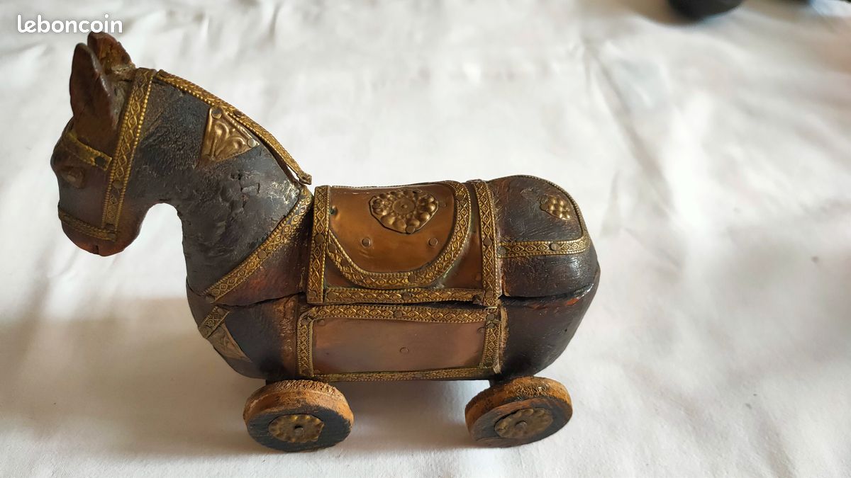 b>Belles</b> <b>épingles</b> <b>numérotés</b> <b>Montana</b> <b>orfèvre</b> <b>spectacle</b> <b>cheval</b