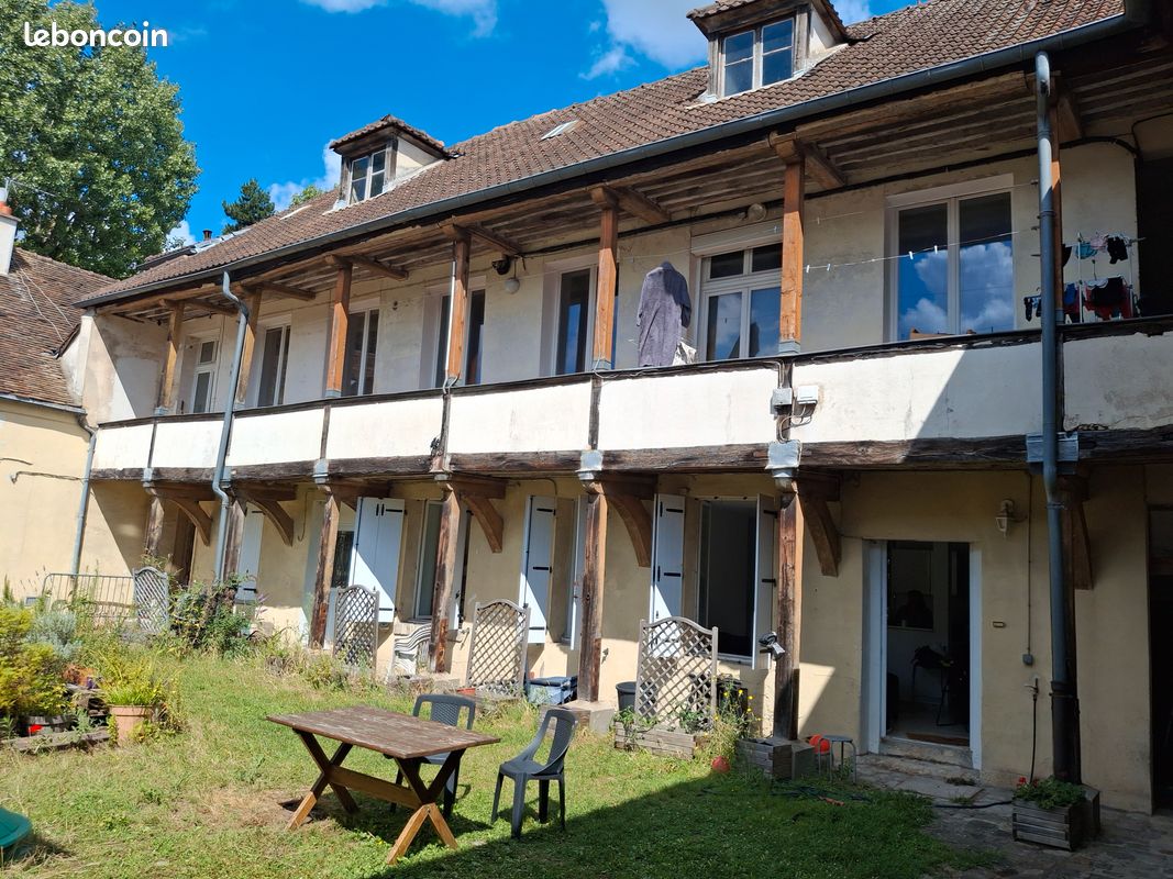Maison 8 pièces 215 m² · à Sceaux · 215 m² · 880 000 €