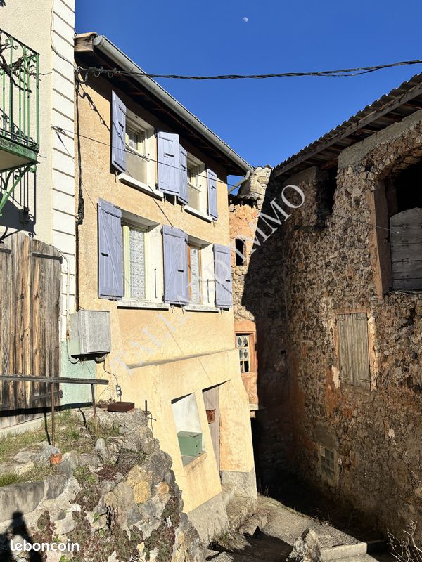 Maison 4 pièces 69 m² · à Bayons · 69 m² · 70 500 €