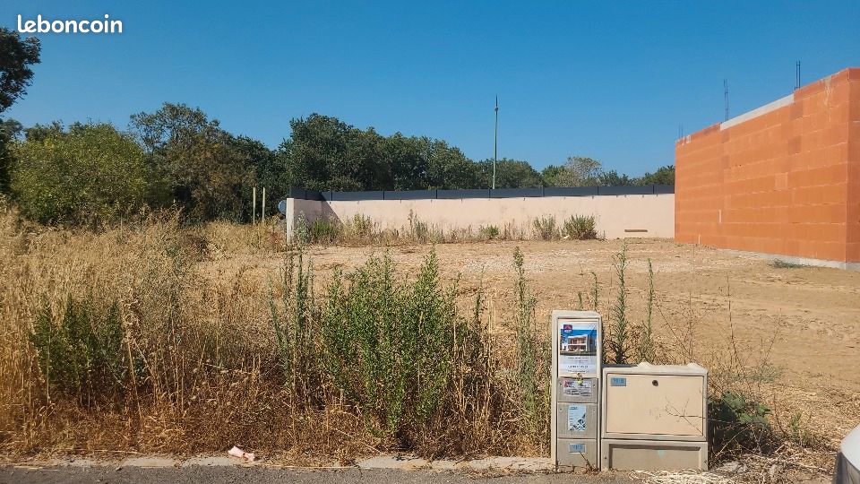 Terrain 230 m² · à Magalas · 75 000 €
