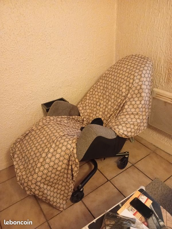 Fauteuil ancien massant (image 1)
