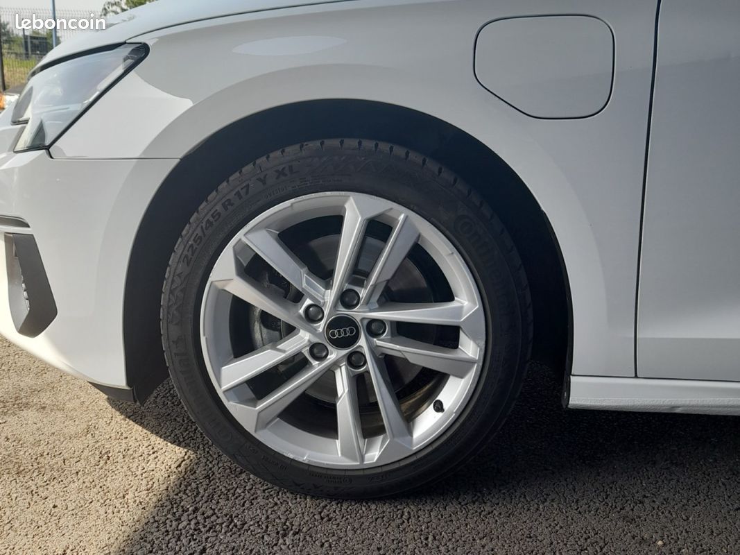 AUDI A3 SPORTBACK 40 TFSIe 204 S tronic 6 Design 1ER MAIN (image 25)
