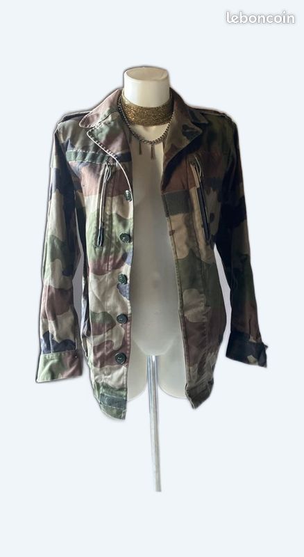 Veste militaire (image 1)