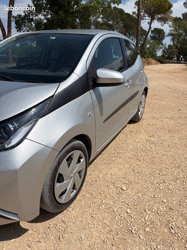 Toyota Aygo 2016 – 125 000 km – 5 portes – A/C, Bluetooth, radar recul – Très bon état (image 2)