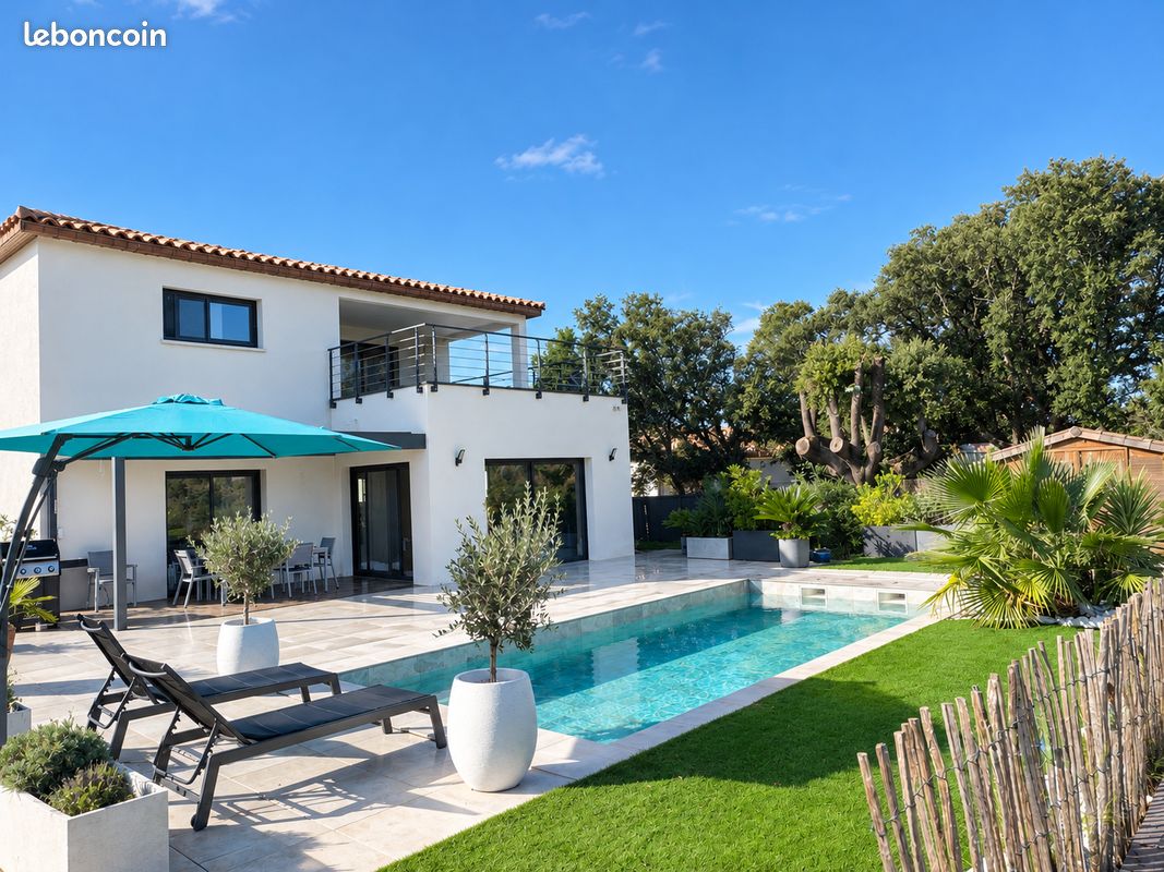 Maison 6 pièces 175 m² · à Viols-en-Laval · 175 m² · 689 000 €