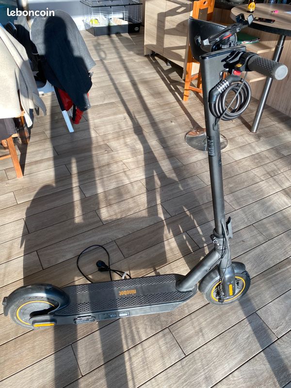 Trottinette électrique MAX G30 Ninebot (image 1)