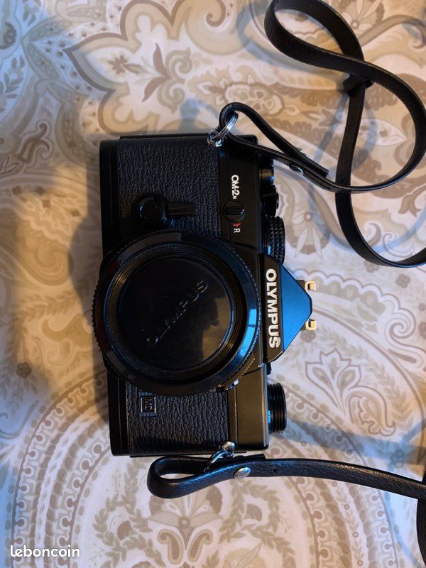 Lot appareil photo Olympus OM2 n et ses accessoires (image 2)