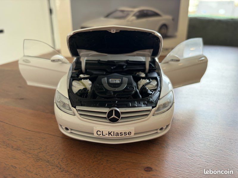 Mercedes CL-Klasse blanche Autoart 1/18 - Collection