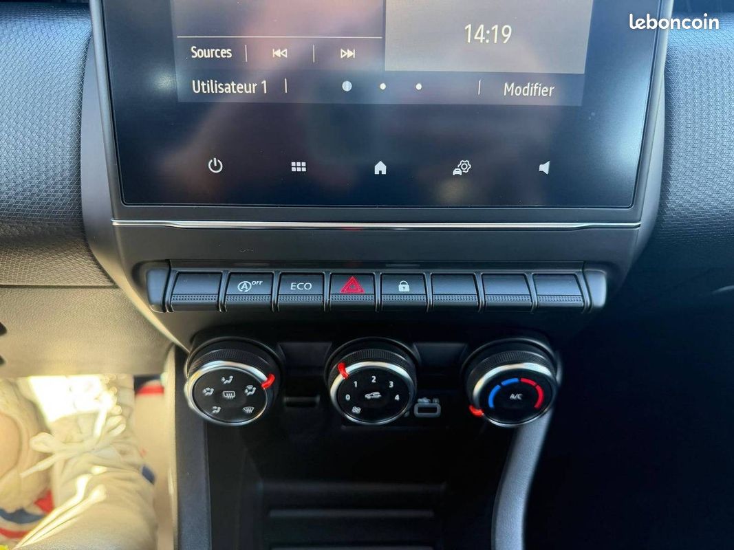 RENAULT Clio TCe 90 Equilibre (image 26)