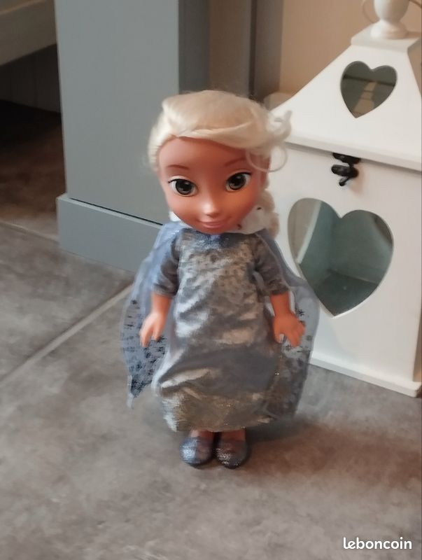 Poupée reine des neiges (image 1)
