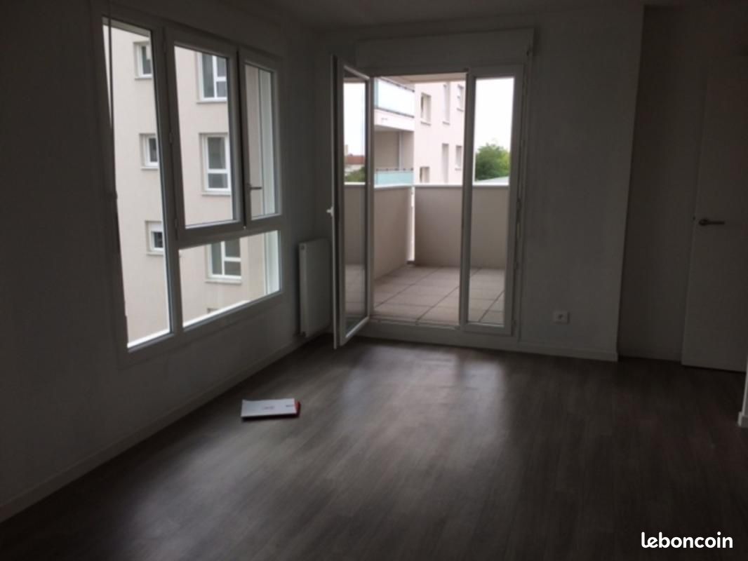 Appartement 2 pièces 43 m² · à Vaulx-en-Velin · 43 m² · 633 €