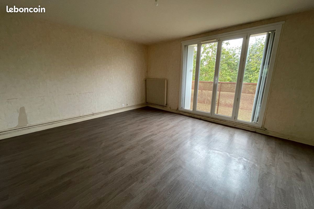 Appartement 5 pièces 92 m² · à Richelieu · 92 m² · 64 400 €