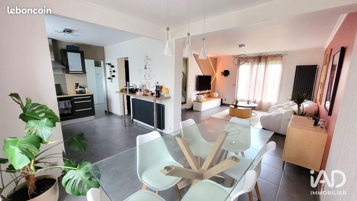 Maison 5 pièces 110 m² · à Chelles · 110 m² · 440 000 €