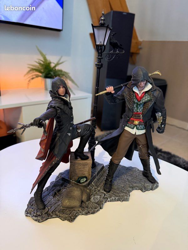 Figurine Assassin's Creed - Très Bon État - Exposée En Vitrine - Occasion