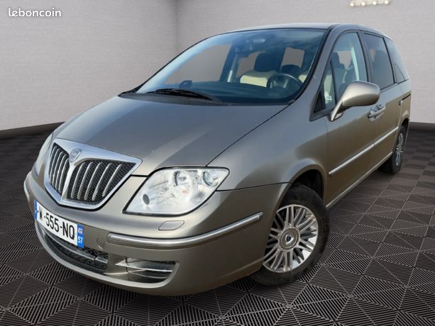 Lancia Phedra 2010