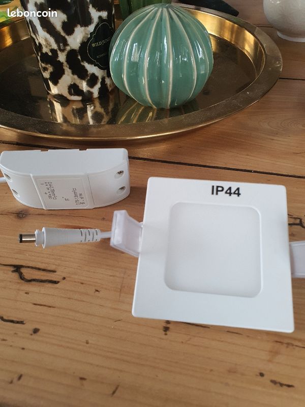 Spot led lot de 3 neufs (image 1)