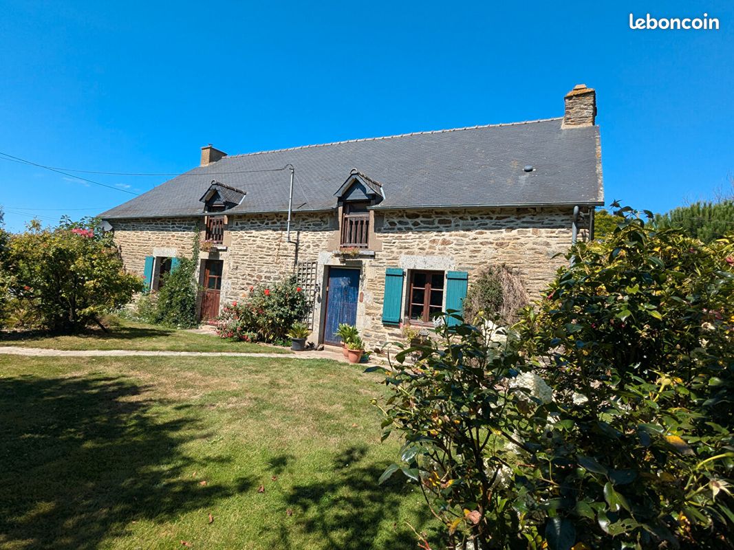 Maison 8 pièces 190 m² · à Plumieux · 190 m² · 184 537 €