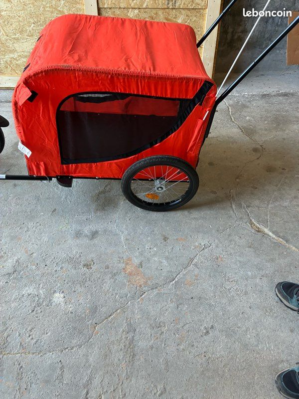 Location remorque pour chien (image 1)