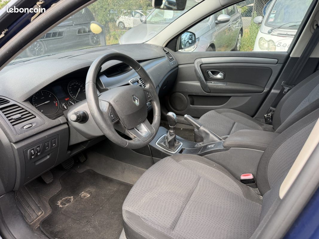 Renault laguna iii 2.0 dci 130 expression (image 8)