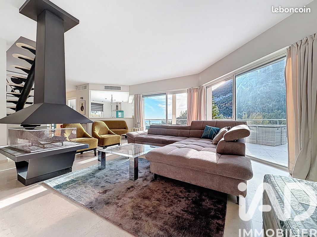Villa 4 pièces 147 m² (image 1)
