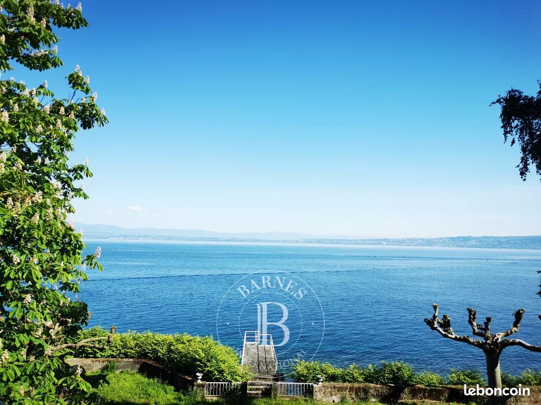 Maison 10 pièces 294 m² · à Évian-les-Bains · 294 m² · 2 300 000 €