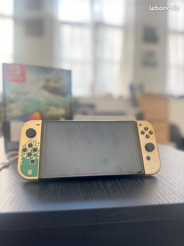 Nintendo Switch OLED – Édition Collector Zelda: Tears of the Kingdom – Excellent état (image 3)
