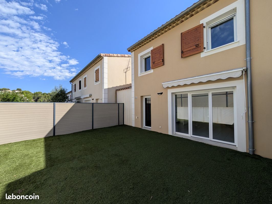 Appartement 3 pièces 63 m² · à Roquefort-la-Bédoule · 63 m² · 330 000 €