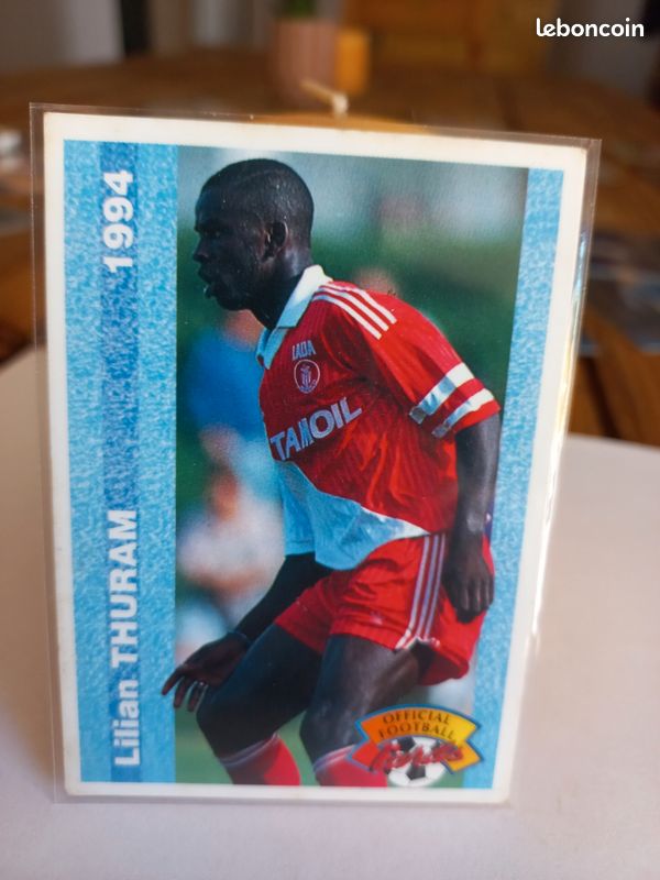 Carte Postale Lilian THURAM - France 98 / Allez FRANCE - Equipe Paris-SG, Origine France