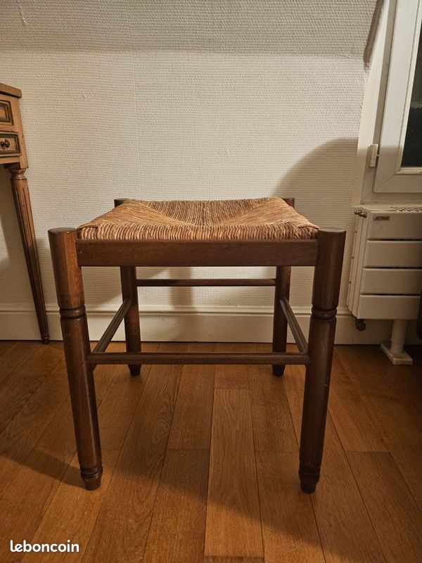 Tabouret en rotin x 2 (image 2)