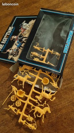 Atlantic 1/72 – Les Egyptiens – Cavalerie Et Chars (38 Figurines) – Occasion