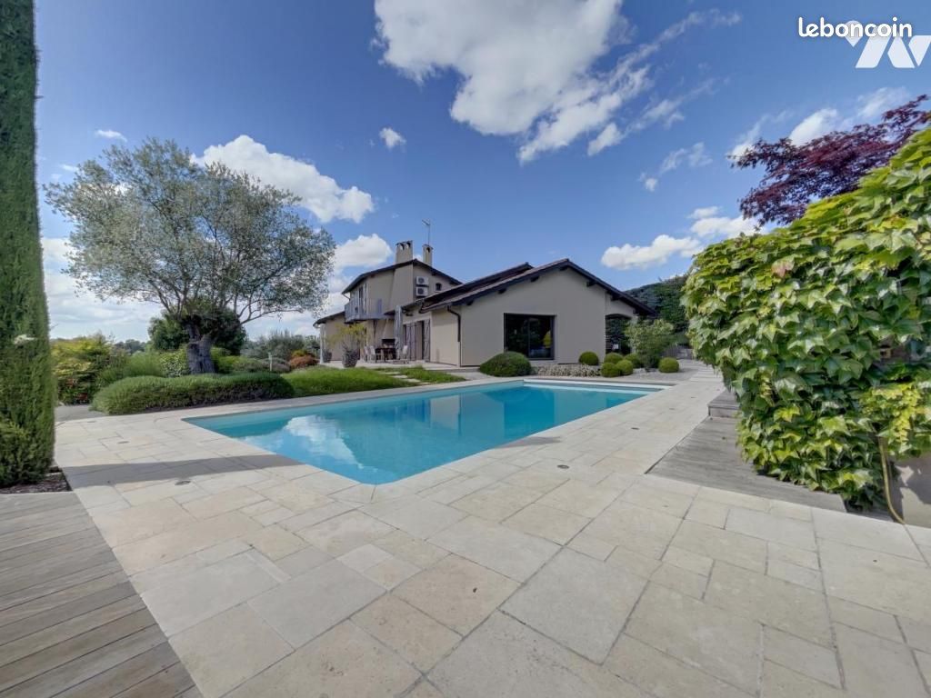 Maison 6 pièces 190 m² · à Montanay · 190 m² · 890 000 €