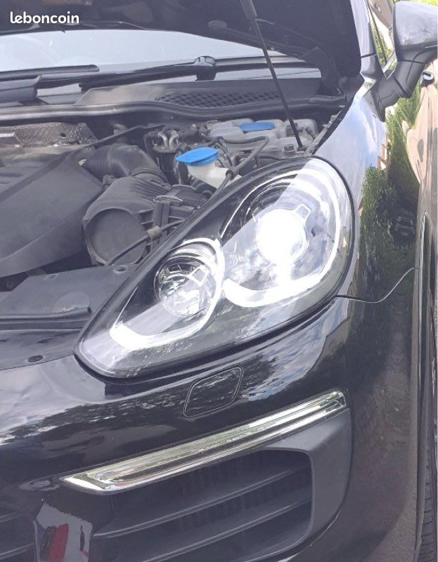 Phare avant gauche Porsche Cayenne 958.2 (image 1)