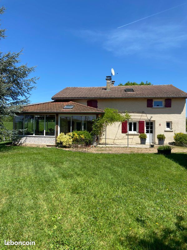 Maison 7 pièces 150 m² · à Pouilly-sous-Charlieu · 150 m² · 415 000 €
