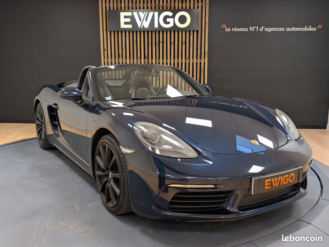 PORSCHE 718 BOXSTER 2.0 300 PDK - CAMERA DE RECUL + RADAR AVANT + SIEGES ET VOLANT CHAUFFANT + CLIM BI-ZONe (image 1)