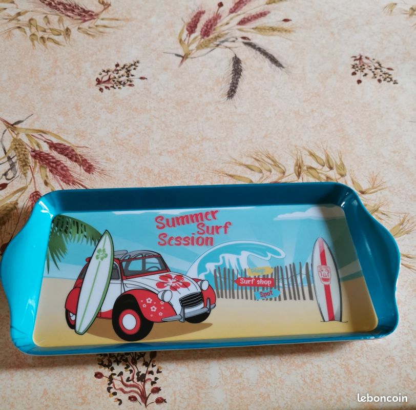 Petit plateau avec dodoche motif surf (image 1)